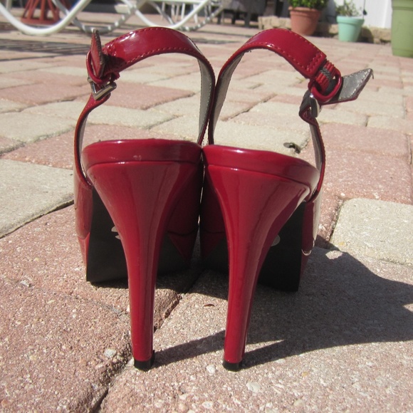 RED Guess Cathy Peep Toe Platform Stiletto - NICE! - Picture 3 of 6